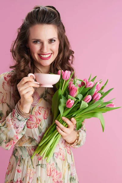 Smiling Stylish Middle Aged Woman Long Wavy Brunette Hair Tulips — Stock Photo, Image