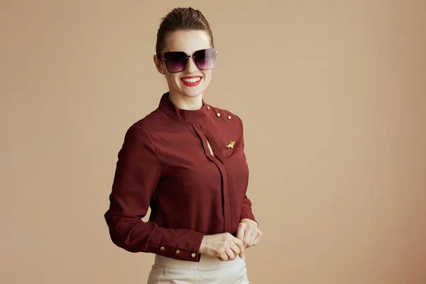 Smiling Stylish Female Stewardess Beige Background Sunglasses — Stock Photo, Image