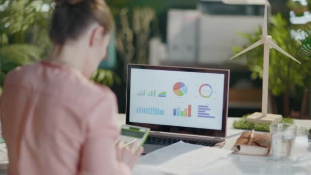 Seen Modern Business Woman Calculator Laptop Exploring Graphs Modern Office — Stock Video