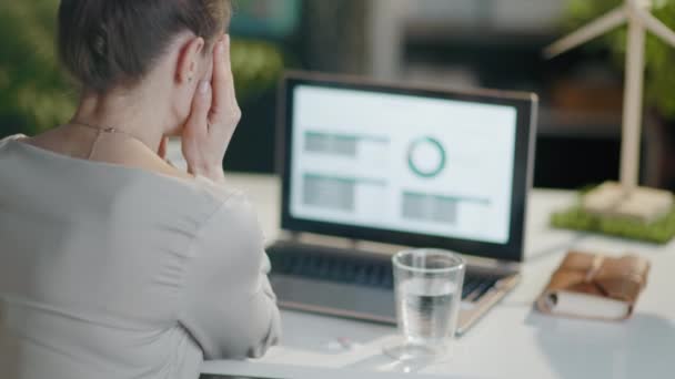Seen Modern Business Woman Laptop Pills Glass Water Having Headache — Stock Video