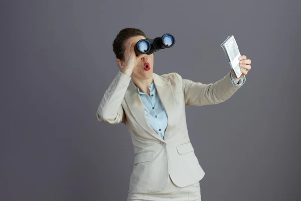 Surprised Stylish Small Business Owner Woman Light Business Suit Binoculars — Stock Photo, Image