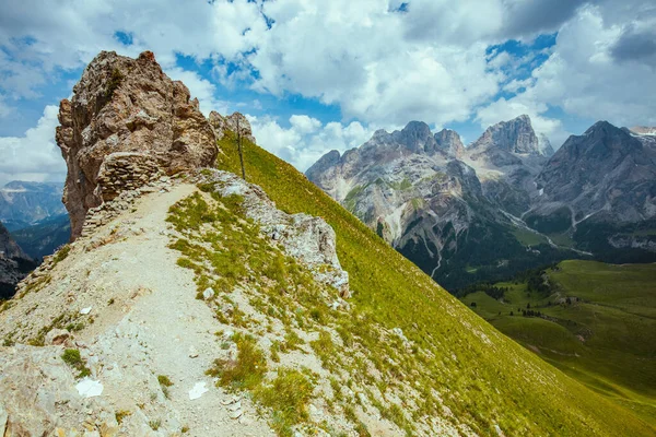 Zomertijd Dolomieten Landschap Met Bergen Wolken Rotsen — Stockfoto