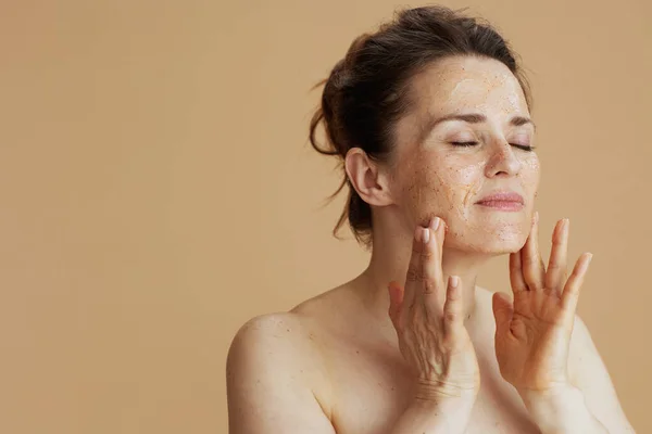Modern Woman Face Scrub Beige Background — Stock Photo, Image
