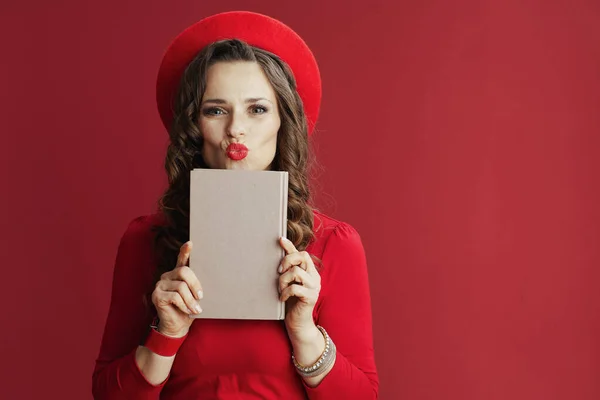 Happy Valentine Modern Female Red Dress Beret Book Sending Kiss — Stock Photo, Image