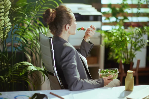 Sustainable Workplace Seen Female Employee Grey Business Suit Green Office — Stock Photo, Image