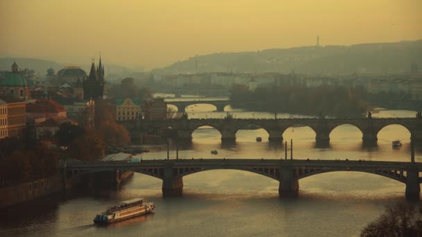 Landschaft Mit Moldau Und Karlov Abend Herbst Prag Tschechische Republik — Stockvideo