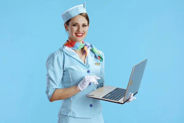 Smiling Elegant Female Stewardess Blue Background Blue Uniform Using Laptop — Stock Photo, Image