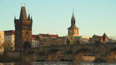 Vltava nehri ve Karlov ile manzara en çok akşamları Prag, Çek Cumhuriyeti 'nde..