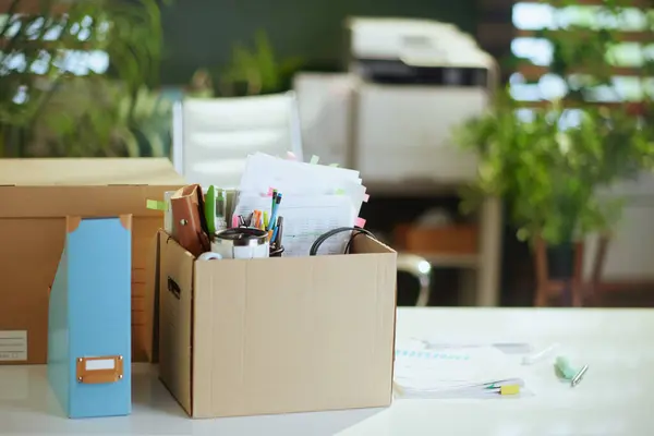 New Job Table Modern Green Office Personal Belongings Cardboard Box — Stock Photo, Image
