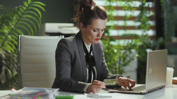 Sustainable Workplace Closeup Small Business Owner Woman Grey Business Suit — Stock Video