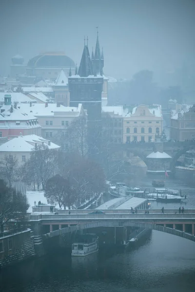 Landskap Vintern Prag Tjeckien Med Floden Vltava Och Bro — Stockfoto