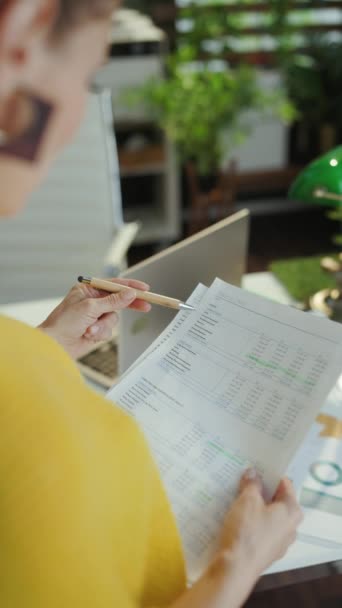 Closeup Small Business Owner Woman Yellow Sweater Working Documents Green — Stock videók