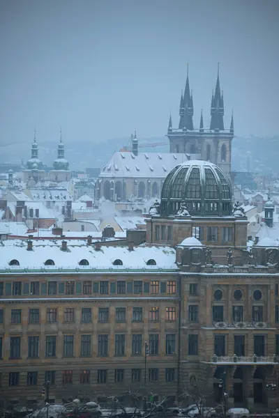 Пейзаж Зимой Праге Чешская Республика Церковью Нашей Леди Перед Tyn — стоковое фото