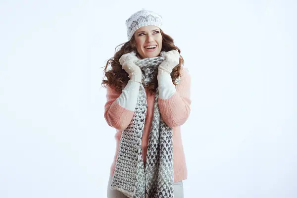 Olá Inverno Mulher Meia Idade Elegante Feliz Suéter Mitenes Chapéu — Fotografia de Stock