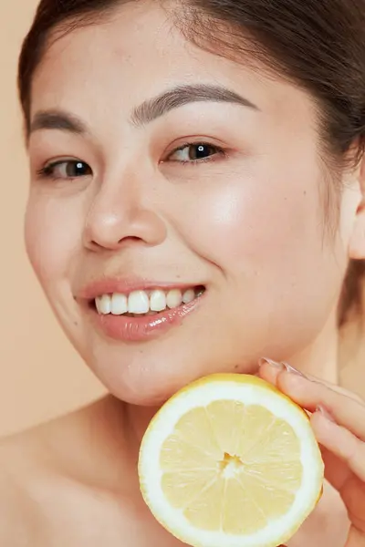 Portrait Modern Asian Female Lemon Beige Background — Stock Photo, Image