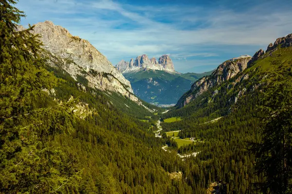 Heure Été Dans Les Dolomites Paysage Avec Montagnes Nuages Forêt — Photo