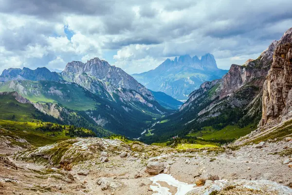 Zomertijd Dolomieten Landschap Met Bergen Heuvels Wolken Rotsen — Stockfoto