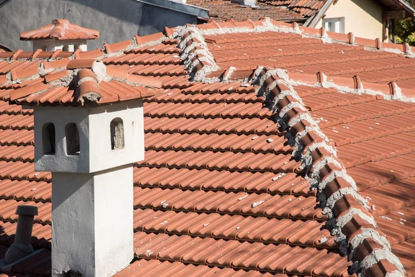 Στέγες Των Townhouses Καλύπτονται Κεραμικά Πλακίδια — Φωτογραφία Αρχείου