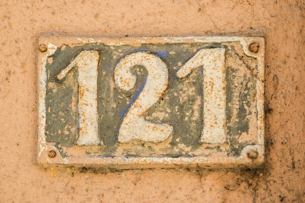 Starý Retro Litinový Plech Číslem 121 — Stock fotografie