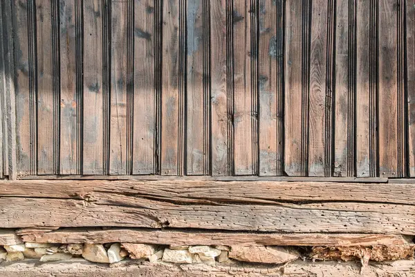 乡郊老屋特写部木制门廊的细部 作为木制背景 — 图库照片