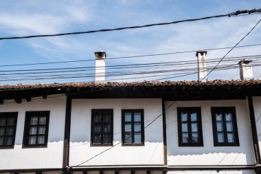 Bulgaristan 'ın eski kentinde tipik eski Balkan evleri