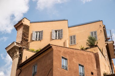 Roma, İtalya 'nın mimarisi. Eski şehrin tipik mimari detayları