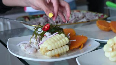 Ceviche, deniz ürünleri, Peru mutfağı.
