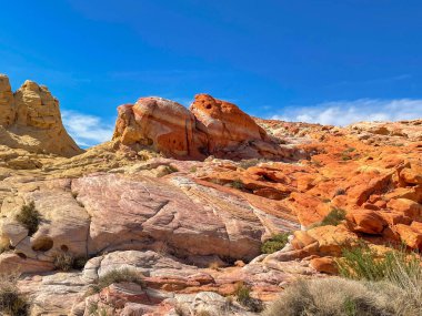 İtfaiye parkı vadisinde kırmızı kaya oluşumları, Utah