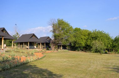 Murchison Falls Ulusal Parkı, Uganda - 8 Haziran 2022 Uganda 'daki Murchinson Şelalesi' nde bir safari kulübesi