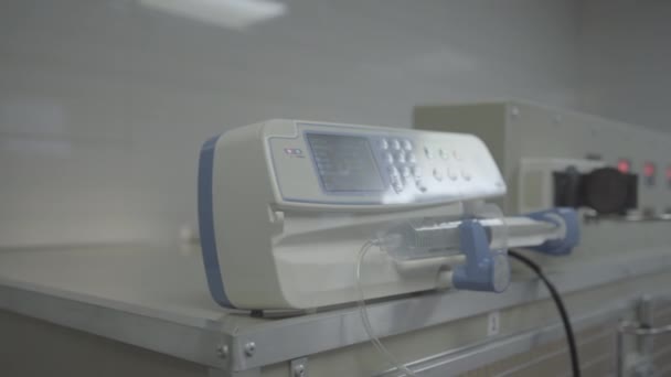 Pompa Siringa Moderna Clinica Veterinaria Attrezzature Mediche Professionali Attrezzature Avanzate — Video Stock