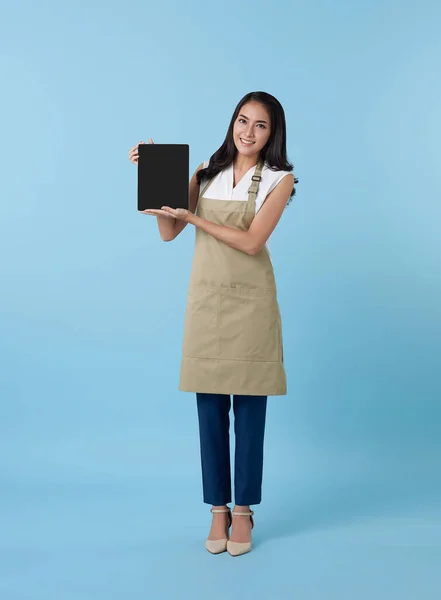 Young Asian Entrepreneur Woman Apron Hand Showing Tablet Blank Screen — Stock Photo, Image