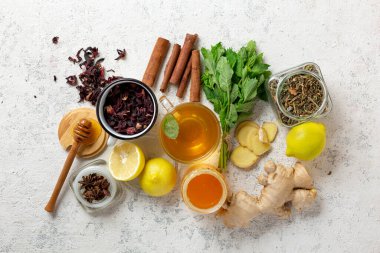 Geleneksel tıp ve sağlık tanıtımı kavramı saf ürünler, kökler ve bitkilerle