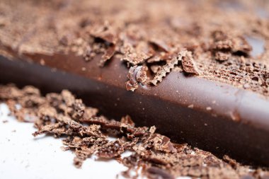 Şekerlemeler için gözenekli çikolata.