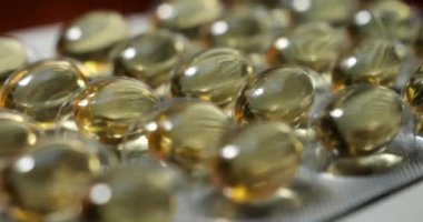 Omega 3 veya balık yağı hapları. Bagamo hapları yakın plan. İlaç sanayisi. Biyolojik takviye ve vitamin işi