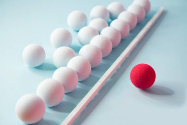 Ayırt edilmiş kavramlar hala kürelerle yaşam.