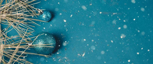 Banner Sfondo Natale Con Ornamenti Glitter Blu Neve — Foto Stock