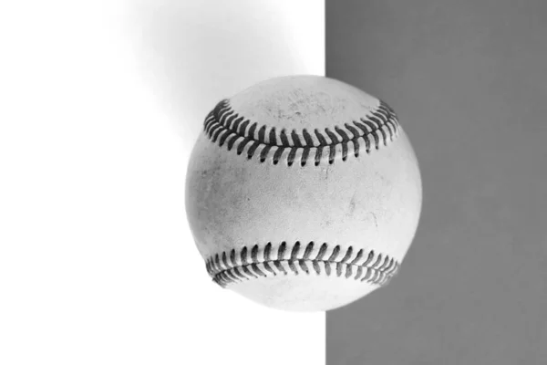 有质感背景的老式复古棒球 — 图库照片