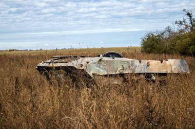 Ukrayna 'daki savaş - 26 Ekim 2022 Ukrayna' da Kherson yakınlarında, Rus ordusu yenildikten sonra, Ukrayna taarruzu bir başarı ve sayısız Rus kaybı oldu.