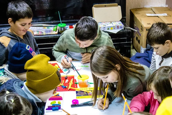 Дети Бахмута Украине Проживающие Доме Беженцев Днепре Компания Каритас Украина — стоковое фото