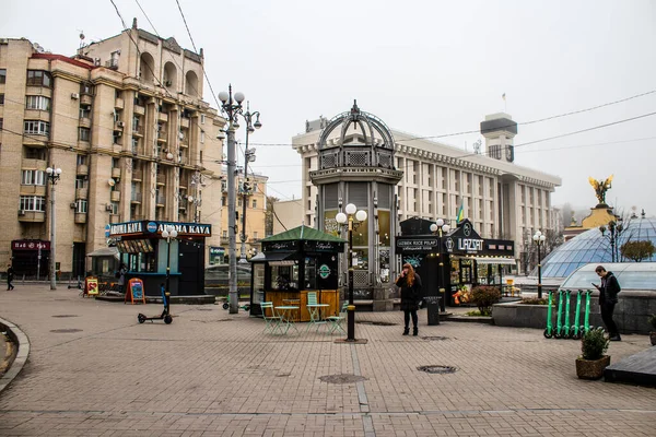 Paisaje Urbano Arquitectura Ciudad Kyiv Durante Guerra Con Rusia Los —  Fotos de Stock