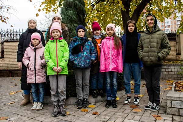 Fotografi Masterclass Med Børn Der Kommer Fra Forskellige Krigsområde Ukraine - Stock-foto