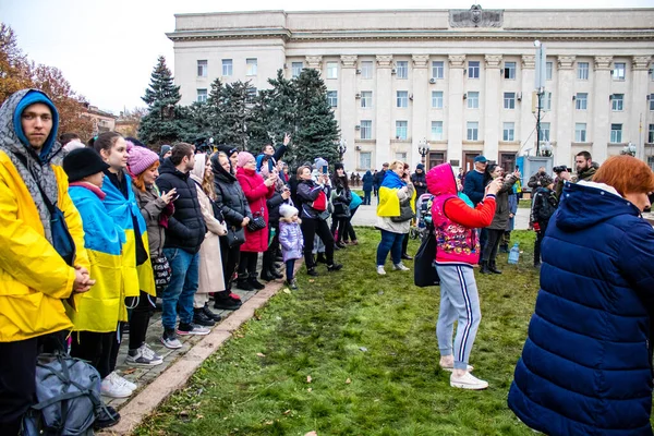 stock image Citizens of Kherson celebrate the liberation of the city on Freedom Square in the city center. Russian troops left Kherson after a nine-month occupation and a counter offensive by the Ukrainian army.