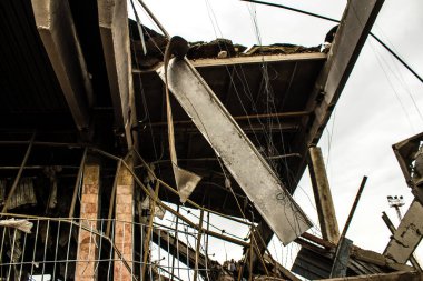 Ukrayna 'nın Kherson Oblastı' nda bulunan Chornobaivka 'daki Kherson Uluslararası Havalimanı' nın yıkımı. Chernobaivka saldırıları, Rus işgali sırasında Rusya 'nın elinde bulunan Kherson Uluslararası Havalimanı' na yapılan bir dizi Ukrayna saldırısıdır.