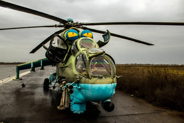 Helicópteros Combate Destruidos Aeropuerto Internacional Kherson Ubicado Óblast Kherson Ucrania — Foto de Stock