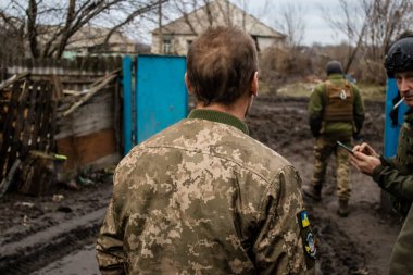 Ukrayna ordusu Ukrayna 'nın Donbass bölgesindeki Terny' de konuşlandı. Burası cephe hattı. Rus ordusu Ukrayna 'yı işgal etti.