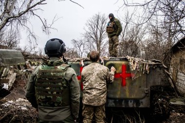 Ukrayna ordusu Ukrayna 'nın Donbass bölgesindeki Terny' de konuşlandı. Burası cephe hattı. Rus ordusu Ukrayna 'yı işgal etti.