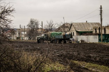 Ukrayna ordusu Ukrayna 'nın Donbass bölgesindeki Terny' de konuşlandı. Burası cephe hattı. Rus ordusu Ukrayna 'yı işgal etti.