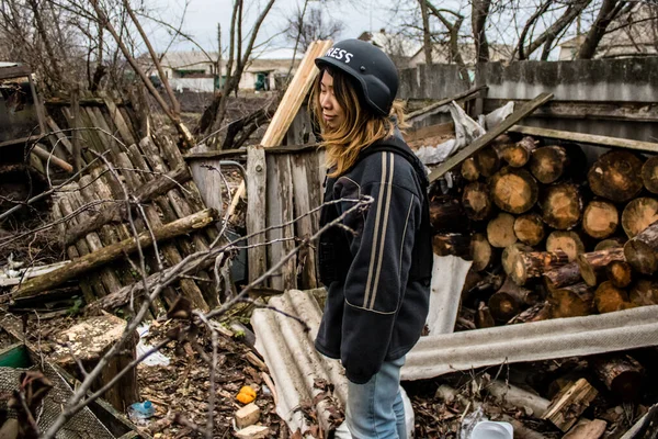 stock image Portrait of Ashley Chan, this oustanding journalist and photographer covers the war in Ukraine. She works on the front and she shows immense composure to cover the situation. Her high quality photos are a reference in the world of photojournalism in 