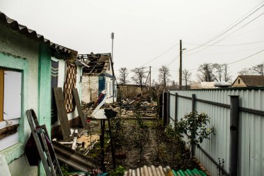 Ukrayna 'nın Donbass bölgesindeki yıkık dökük Stavky köyünün şehri, burası cephe hattı, Rus ordusu Ukrayna' yı işgal etti ve savaş alanı haline gelen bu bölgede şiddetli çatışmalar yaşanıyor.