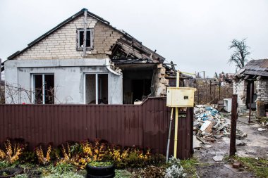 Ukrayna 'nın Donbass bölgesindeki yıkık dökük Stavky köyünün şehri, burası cephe hattı, Rus ordusu Ukrayna' yı işgal etti ve savaş alanı haline gelen bu bölgede şiddetli çatışmalar yaşanıyor.